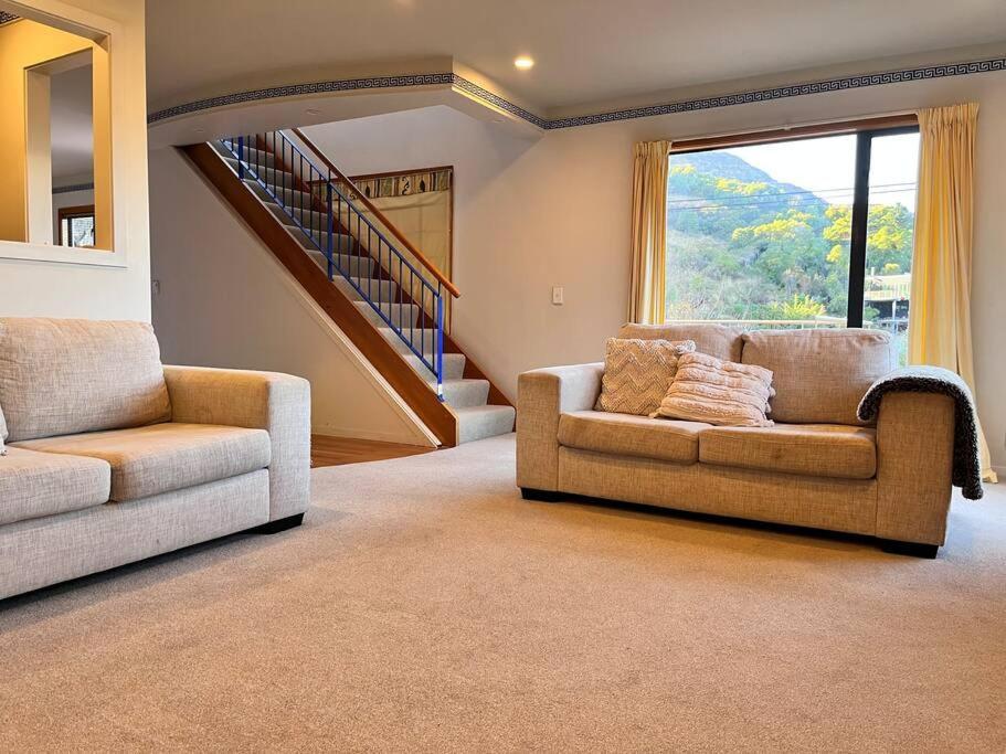 Ample Space In A Serene Setting Villa Lyttelton Bagian luar foto