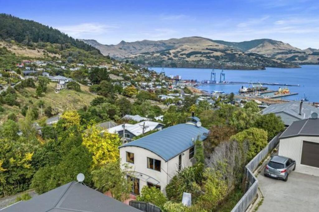 Ample Space In A Serene Setting Villa Lyttelton Bagian luar foto